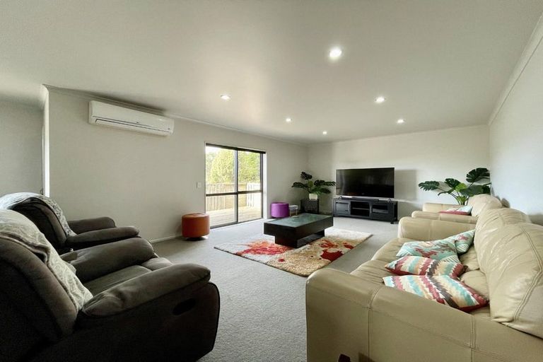 Photo of property in 10a Kororako Grove, Whalers Gate, New Plymouth, 4310