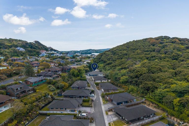 Photo of property in 38 Mooring Close, Whitby, Porirua, 5024