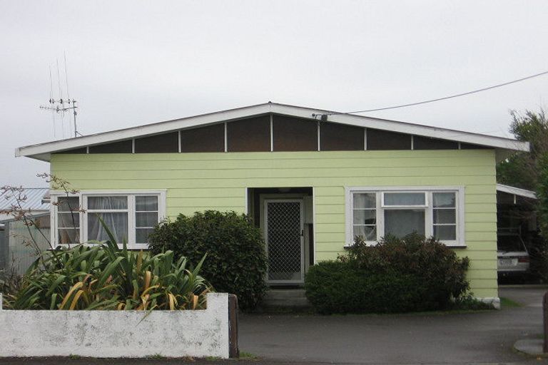 Photo of property in 37 Mako Mako Road, Levin, 5510