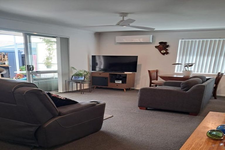 Photo of property in 5 Lance Way, Papamoa, 3118