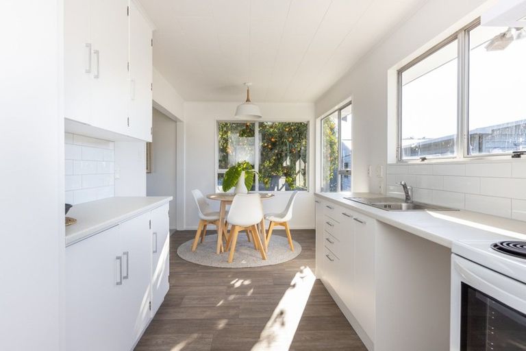 Photo of property in 2 Cabot Place, Flaxmere, Hastings, 4120