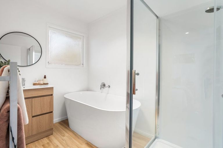 Photo of property in 51 Cyclarama Crescent, Massey, Auckland, 0614