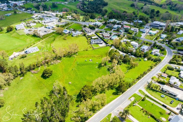 Photo of property in 9 Bickerstaffe Road, Maungaturoto, 0520