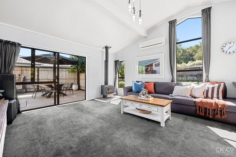 Photo of property in 11 Mcmanaway Grove, Stokes Valley, Lower Hutt, 5019