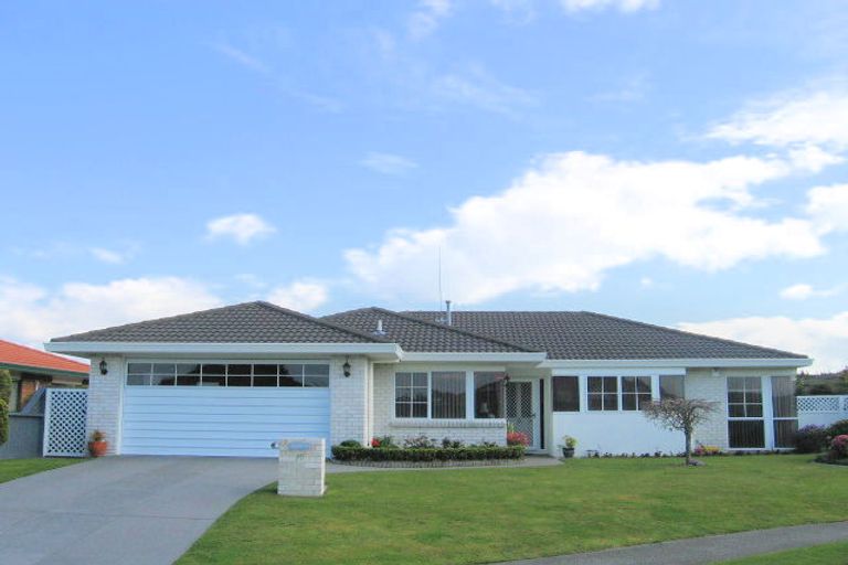 Photo of property in 15 Azalea Dell, Mount Maunganui, 3116