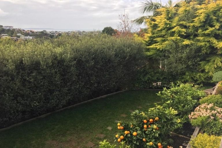 Photo of property in 8 Rosella Place, Murrays Bay, Auckland, 0630