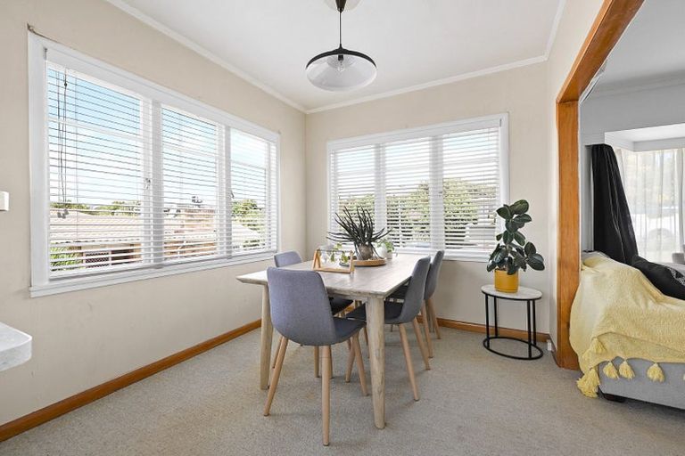 Photo of property in 3 Westney Place, Forest Lake, Hamilton, 3200