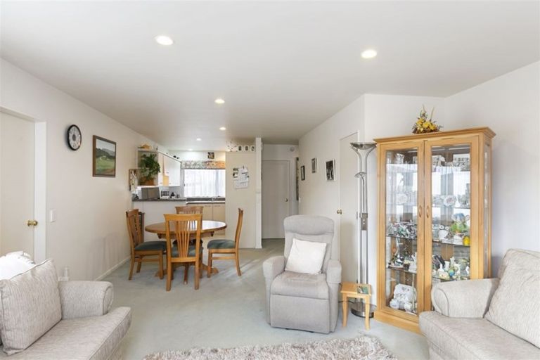 Photo of property in 25 Bathgate Street, Johnsonville, Wellington, 6037