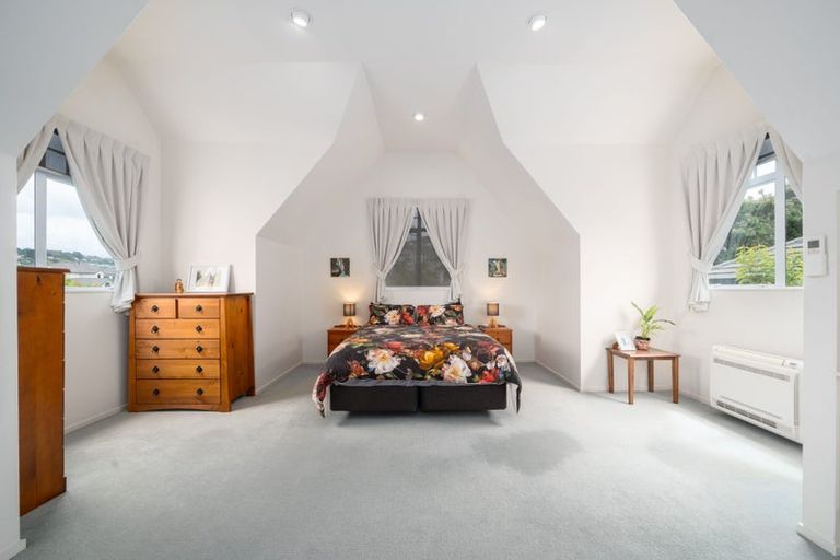 Photo of property in 4 Amesbury Drive, Churton Park, Wellington, 6037