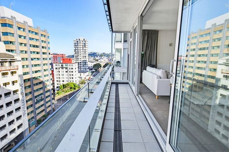 Photo of property in Montreaux Apartments, 9i/164 The Terrace, Wellington Central, Wellington, 6011
