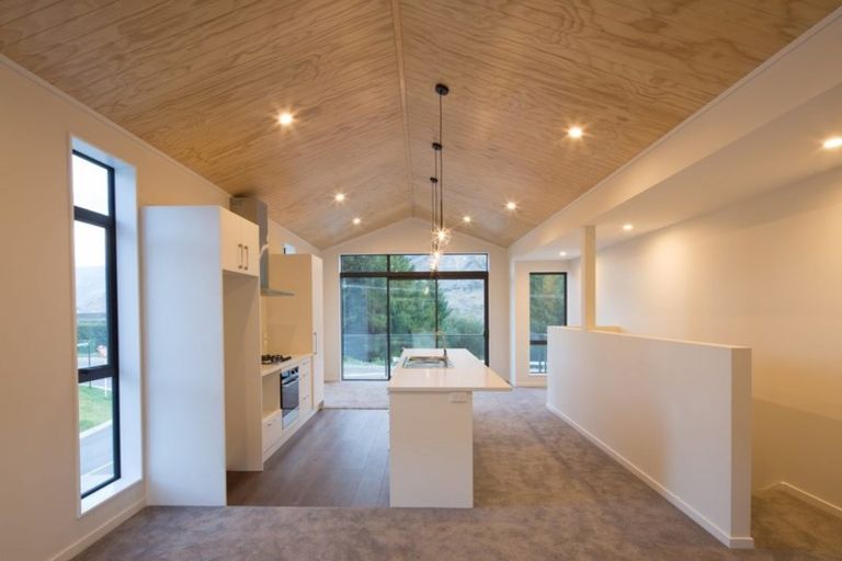 Photo of property in 2 O'callaghan Street, Arthurs Point, Queenstown, 9371