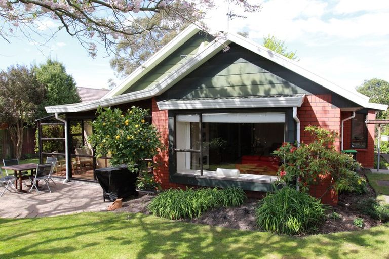 Photo of property in 28 Tyndale Place, Ilam, Christchurch, 8041