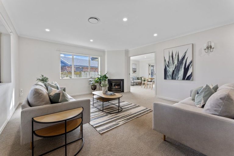 Photo of property in 6 Daniel Place, Kelvin Grove, Palmerston North, 4414