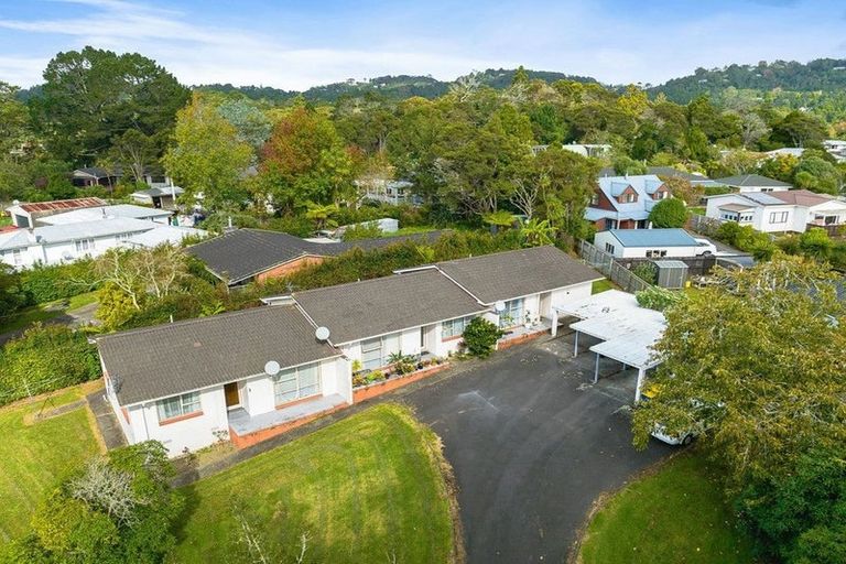 Photo of property in 2 Konini Road, Titirangi, Auckland, 0604