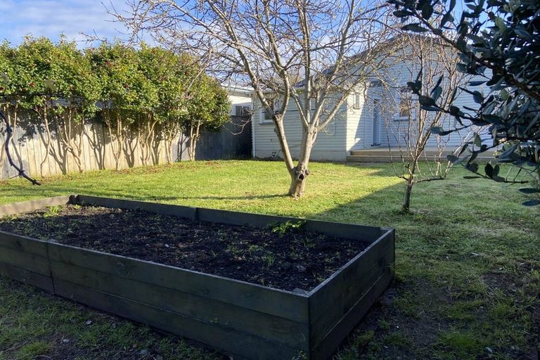 Photo of property in 16 Pilmuir Street, Hutt Central, Lower Hutt, 5010