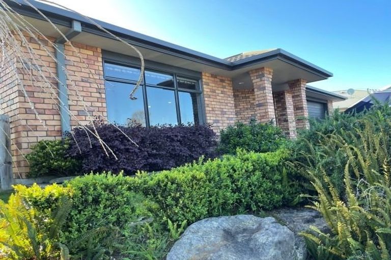 Photo of property in 12 Mynah Place, Welcome Bay, Tauranga, 3112
