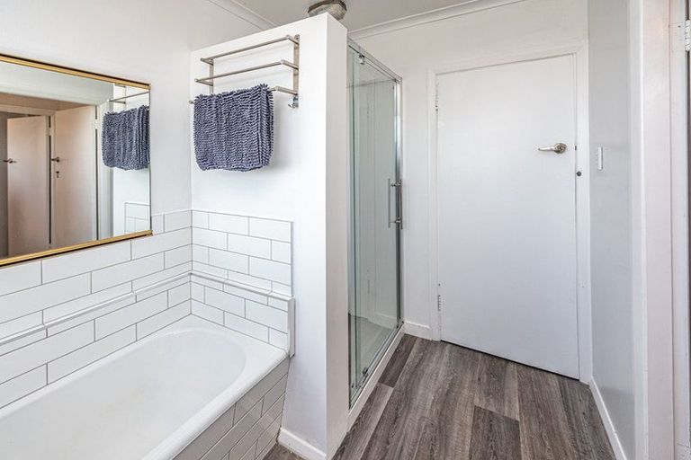 Photo of property in 5 Bastia Avenue, Bastia Hill, Whanganui, 4500