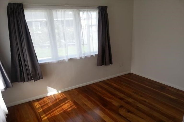 Photo of property in 29 Sutton Crescent, Papakura, 2110