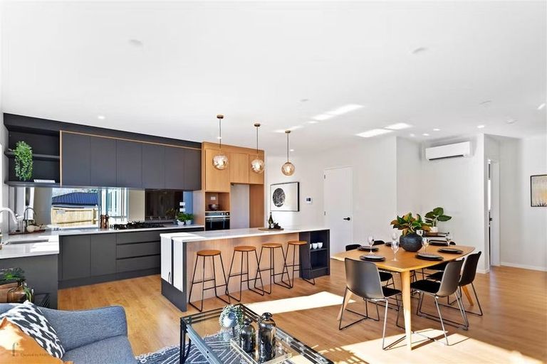 Photo of property in 4 Cutfield Lane, Kumeu, 0810