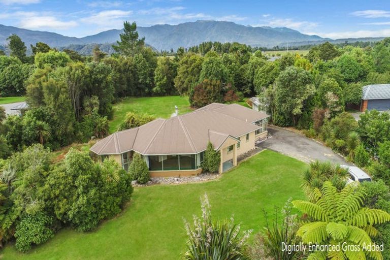 Photo of property in 37 Kew Road, Westport, 7825