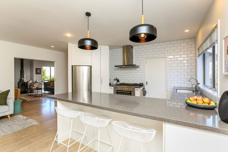 Photo of property in 17 Links Drive, Waiwhakaiho, New Plymouth, 4312