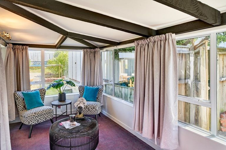 Photo of property in 74 Cypress Drive, Maungaraki, Lower Hutt, 5010