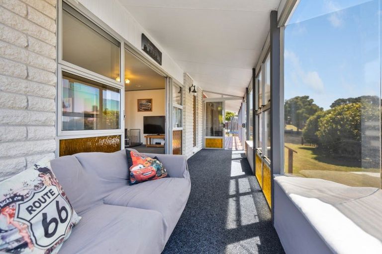 Photo of property in 15 Virginia Place, Whalers Gate, New Plymouth, 4310