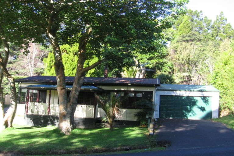 Photo of property in 124 Konini Road, Titirangi, Auckland, 0604