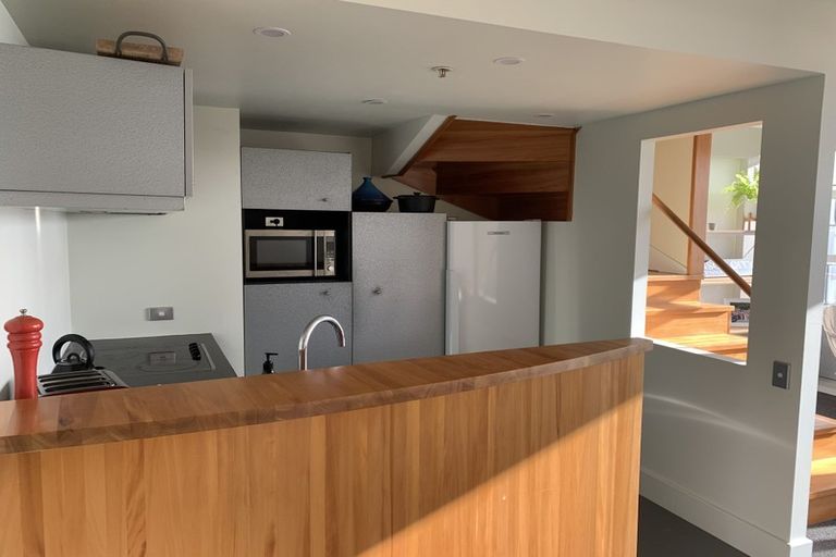 Photo of property in 43 Mulgrave Street, Thorndon, Wellington, 6011