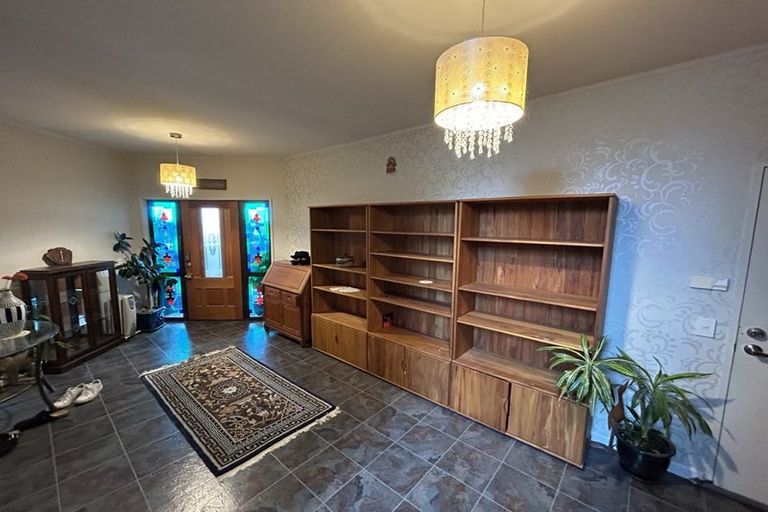 Photo of property in 49 Kakariki Grove, Waikanae, 5036