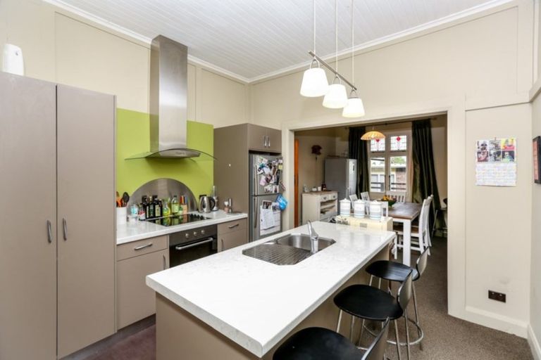 Photo of property in 246 Saint Aubyn Street, New Plymouth, 4310