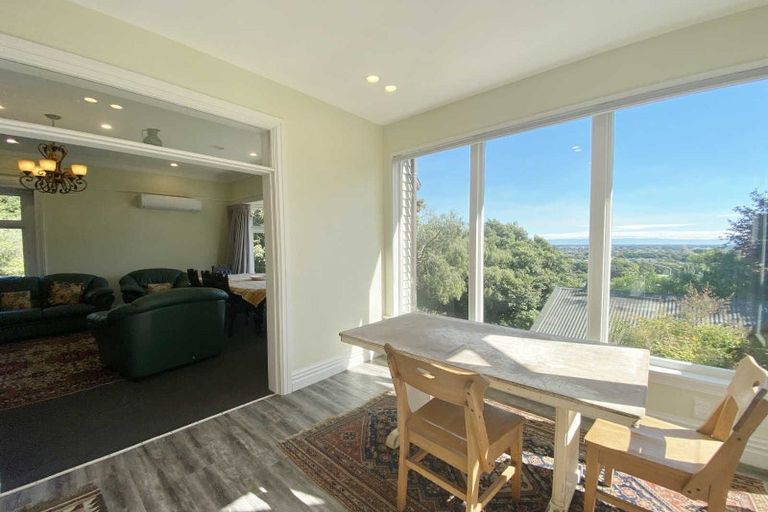 Photo of property in 31 Dyers Pass Road, Cashmere, Christchurch, 8022