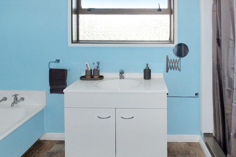 Photo of property in 20 Mack Street, Foxton Beach, Foxton, 4815