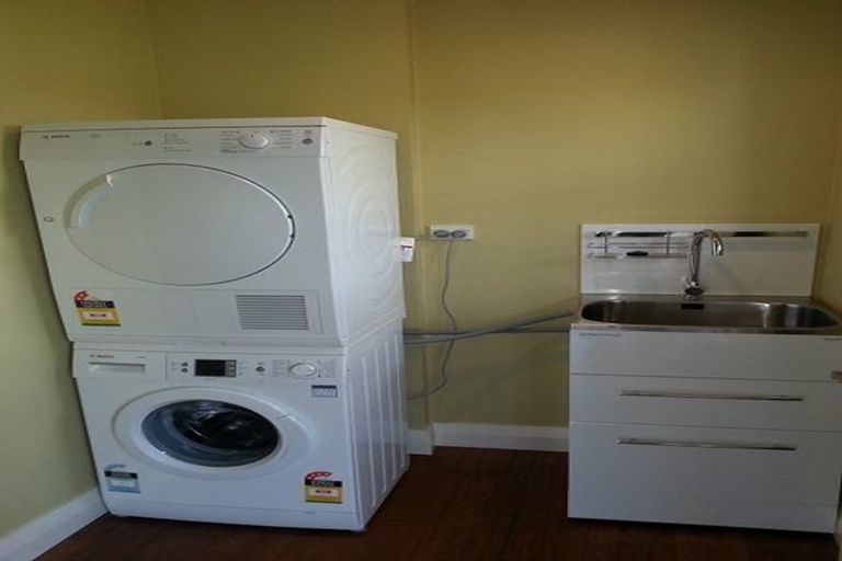 Photo of property in 18 Innes Road, St Albans, Christchurch, 8052