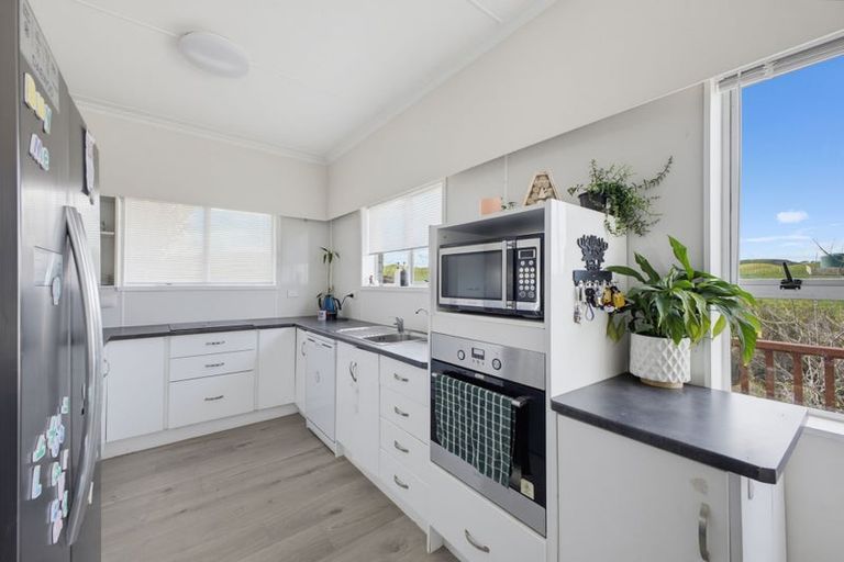 Photo of property in 131 Tiromoana Road, Maata, Eltham, 4398
