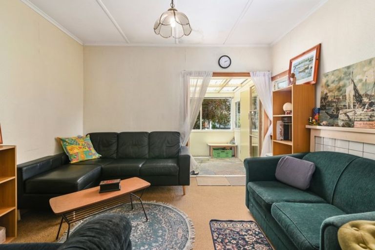 Photo of property in 16 Corlett Street, Utuhina, Rotorua, 3015