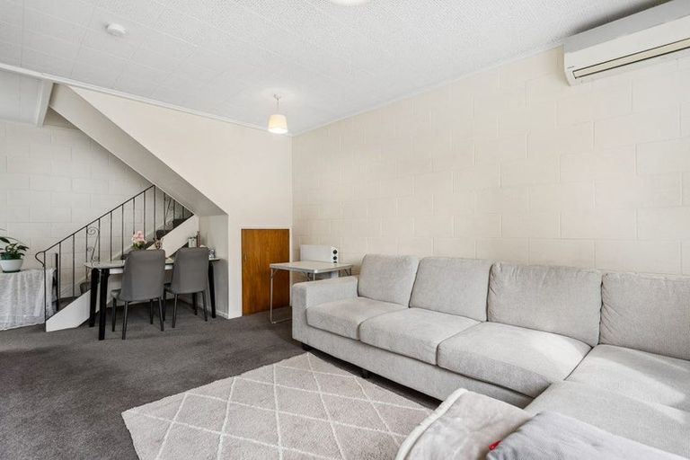 Photo of property in 2/53 Brockworth Place, Riccarton, Christchurch, 8011