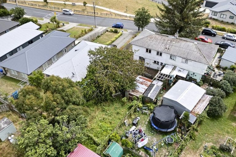 Photo of property in 61 Farmer Crescent, Taita, Lower Hutt, 5011
