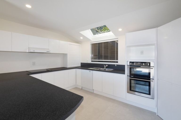 Photo of property in 25 Lookaway Place, Huntsbury, Christchurch, 8022