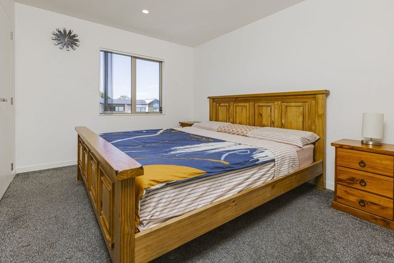 Photo of property in 152 Battalion Drive, Papakura, 2110