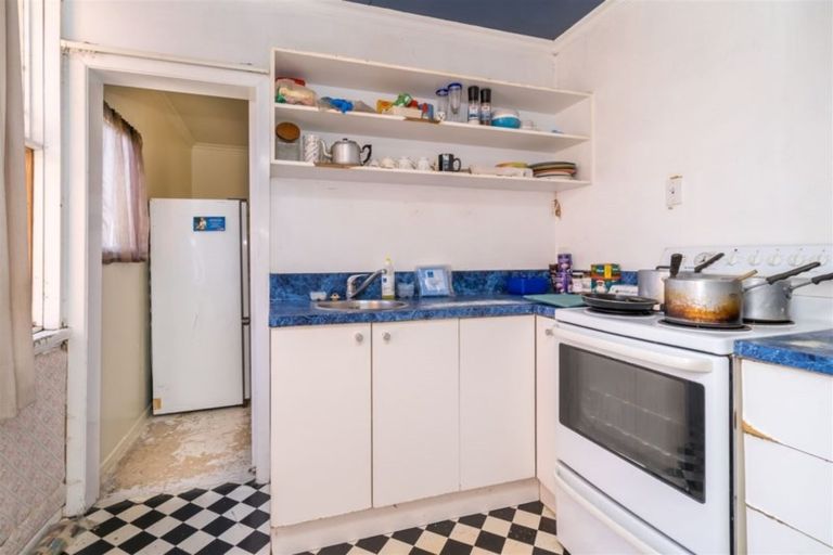 Photo of property in 37 Fitzroy Street, Caversham, Dunedin, 9012