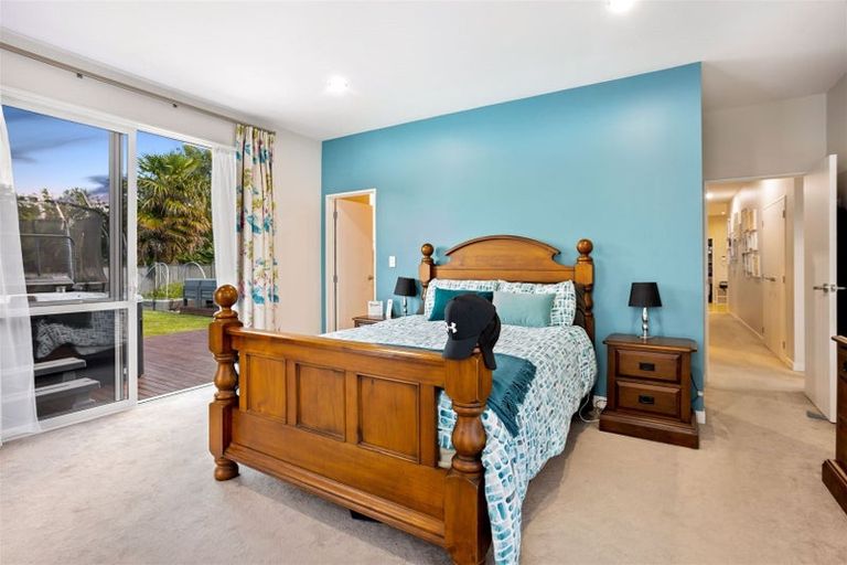 Photo of property in 18 Kahika Grove, Huapai, Kumeu, 0810