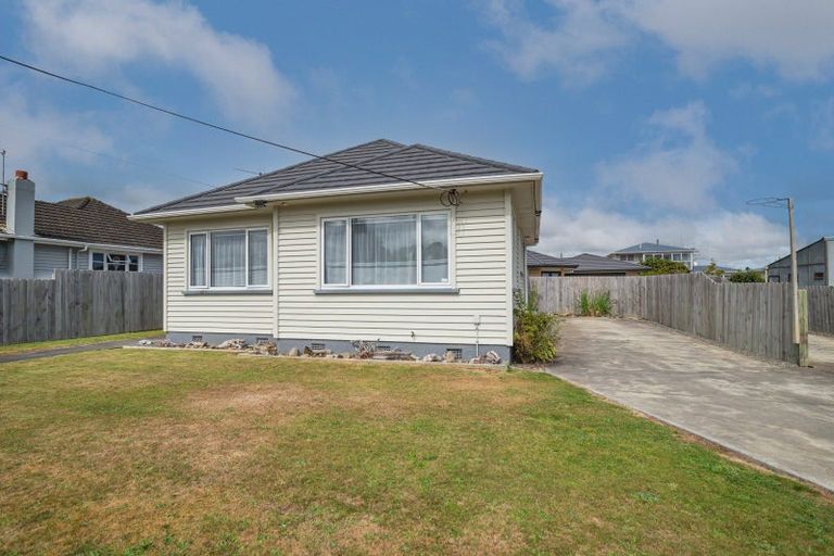 Photo of property in 15 Worcester Street, Levin, 5510