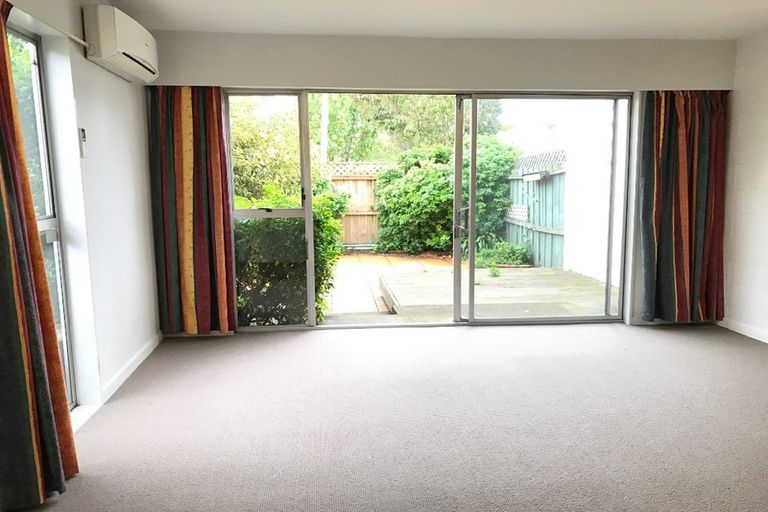 Photo of property in 2/12 Berry Street, St Albans, Christchurch, 8014