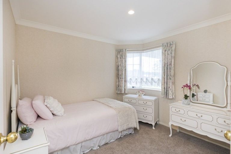 Photo of property in 71 Amberley Avenue, Highbury, Palmerston North, 4412