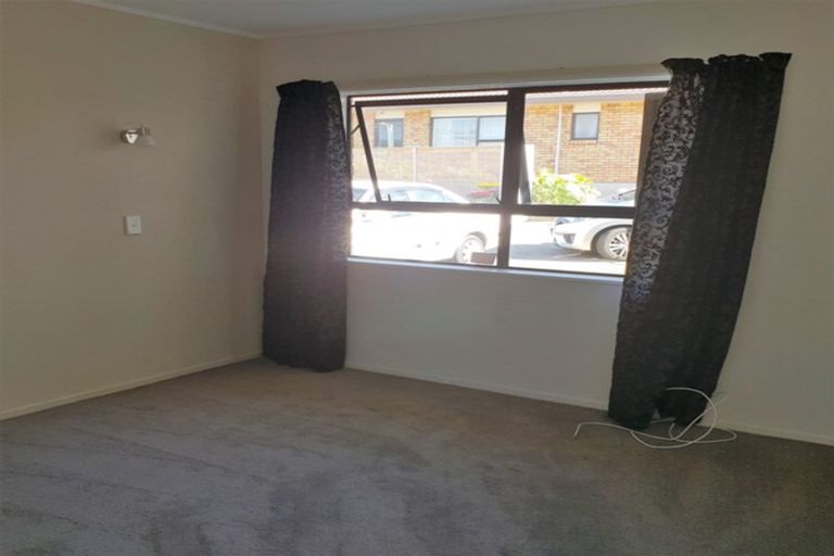 Photo of property in 1/28 Hall Street, Pukekohe, 2120