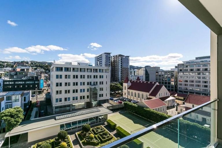Photo of property in Sanctum Apartment, 10 Ebor Street, Te Aro, Wellington, 6011