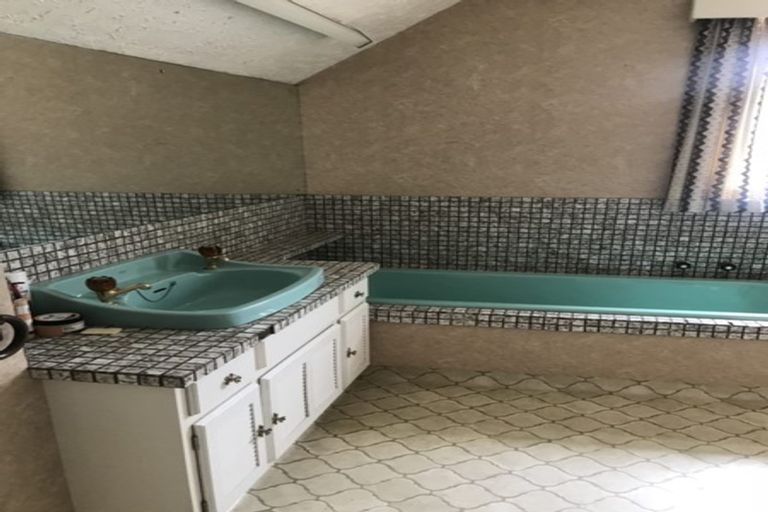 Photo of property in 21 London Street, Hampden, 9410