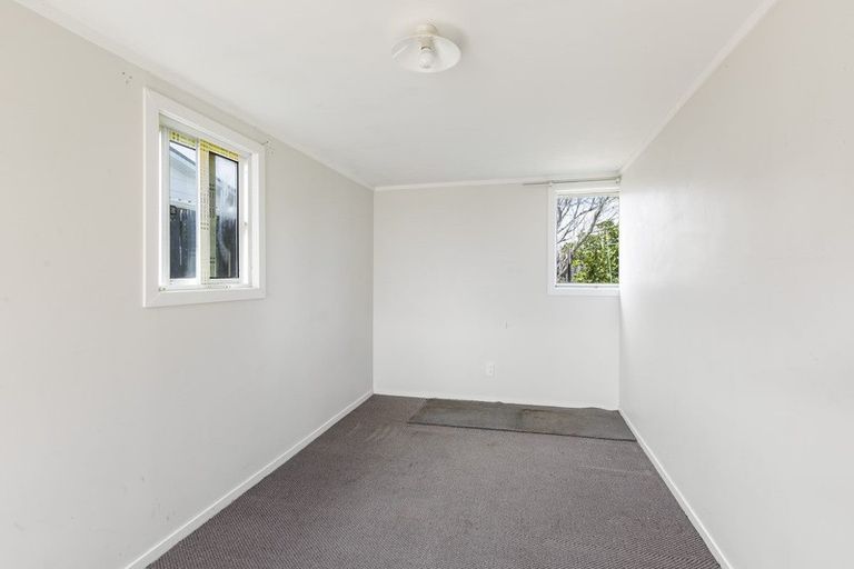 Photo of property in 32 Burundi Avenue, Clendon Park, Auckland, 2103