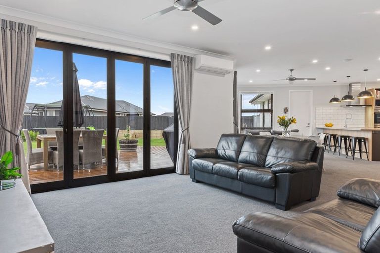 Photo of property in 83 Tiritiri Moana Drive, Pegasus, 7612